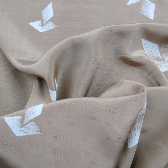 VINTAGE 1940s Caramel Brown Art Deco Rayon Crepe Fabric 1 2/3 yards - Picture 1 of 6